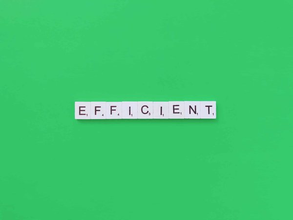 Comment créer un système d'éclairage basse consommation pour un atelier d'art ?